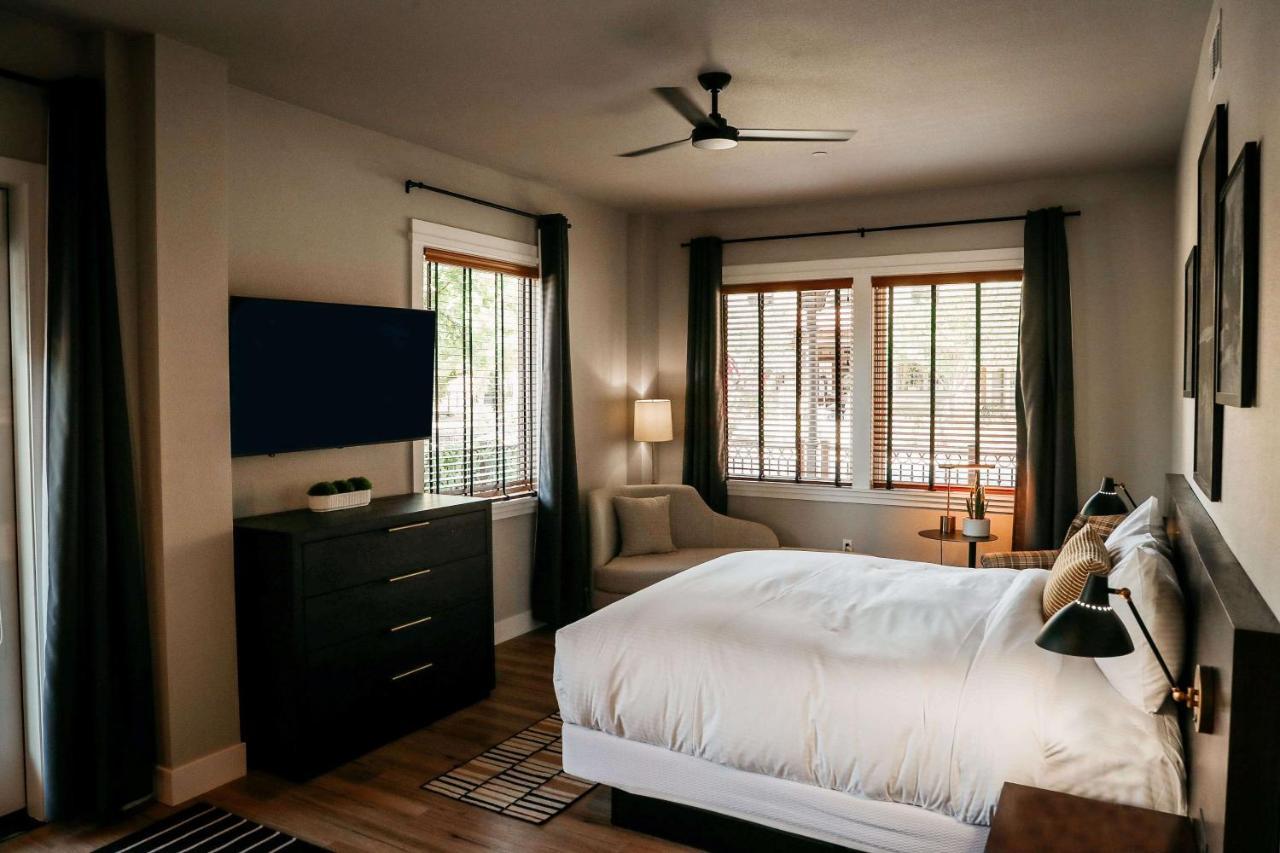 Gateway Hotel, Trademark Collection By Wyndham Copper Cove Subdivision 외부 사진